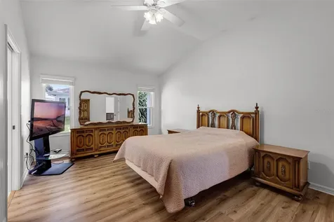 21737 King John Street Leesburg FL 34748