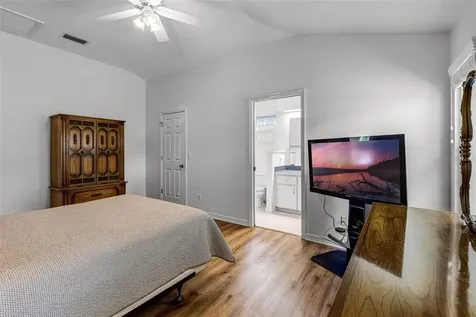 21737 King John Street Leesburg FL 34748