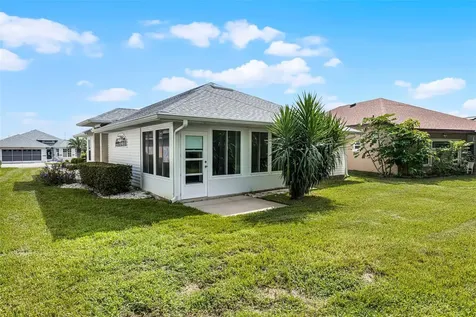 21737 King John Street Leesburg FL 34748