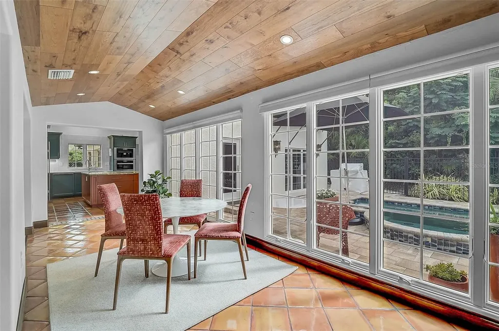 4439 Westwood Lane Sarasota FL 34231