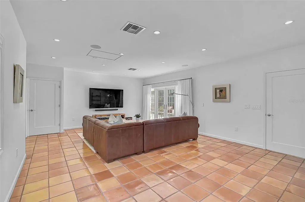 4439 Westwood Lane Sarasota FL 34231