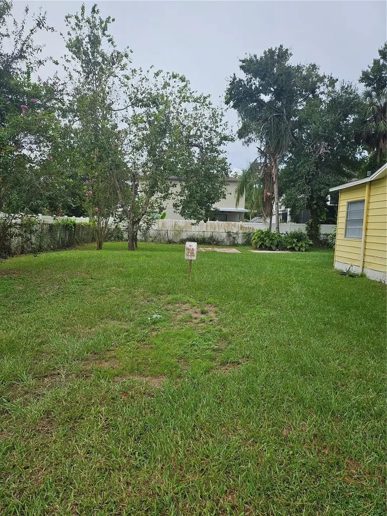 8322 June Street Tampa FL 33615
