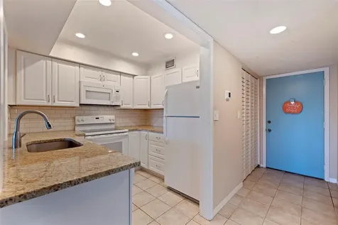 12000 Capri Circle S Treasure Island FL 33706