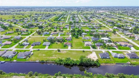 1808 Kismet Parkway E Cape Coral FL 33909