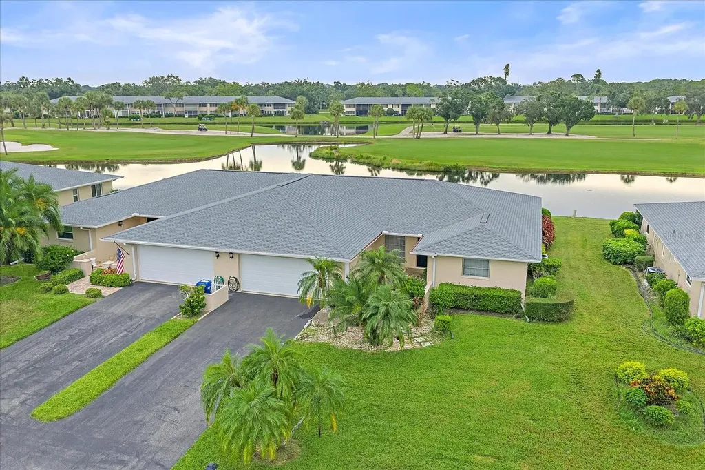7077 W Country Club Drive N Sarasota FL 34243
