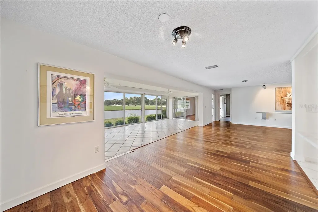 7077 W Country Club Drive N Sarasota FL 34243