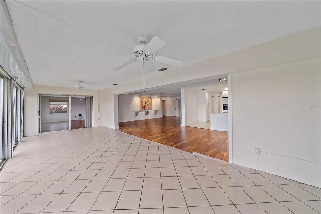7077 W Country Club Drive N Sarasota FL 34243