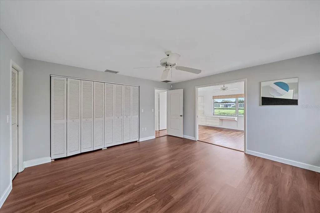 7077 W Country Club Drive N Sarasota FL 34243