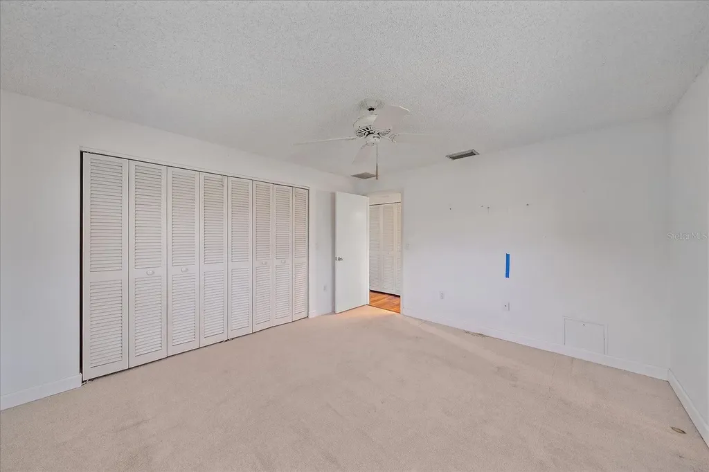 7077 W Country Club Drive N Sarasota FL 34243