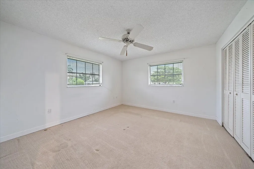 7077 W Country Club Drive N Sarasota FL 34243