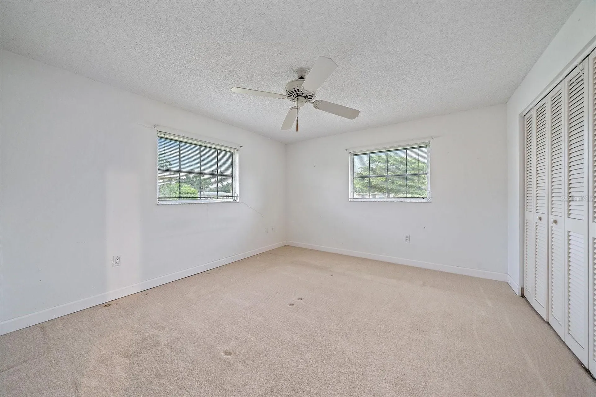 7077 W Country Club Drive N Sarasota FL 34243
