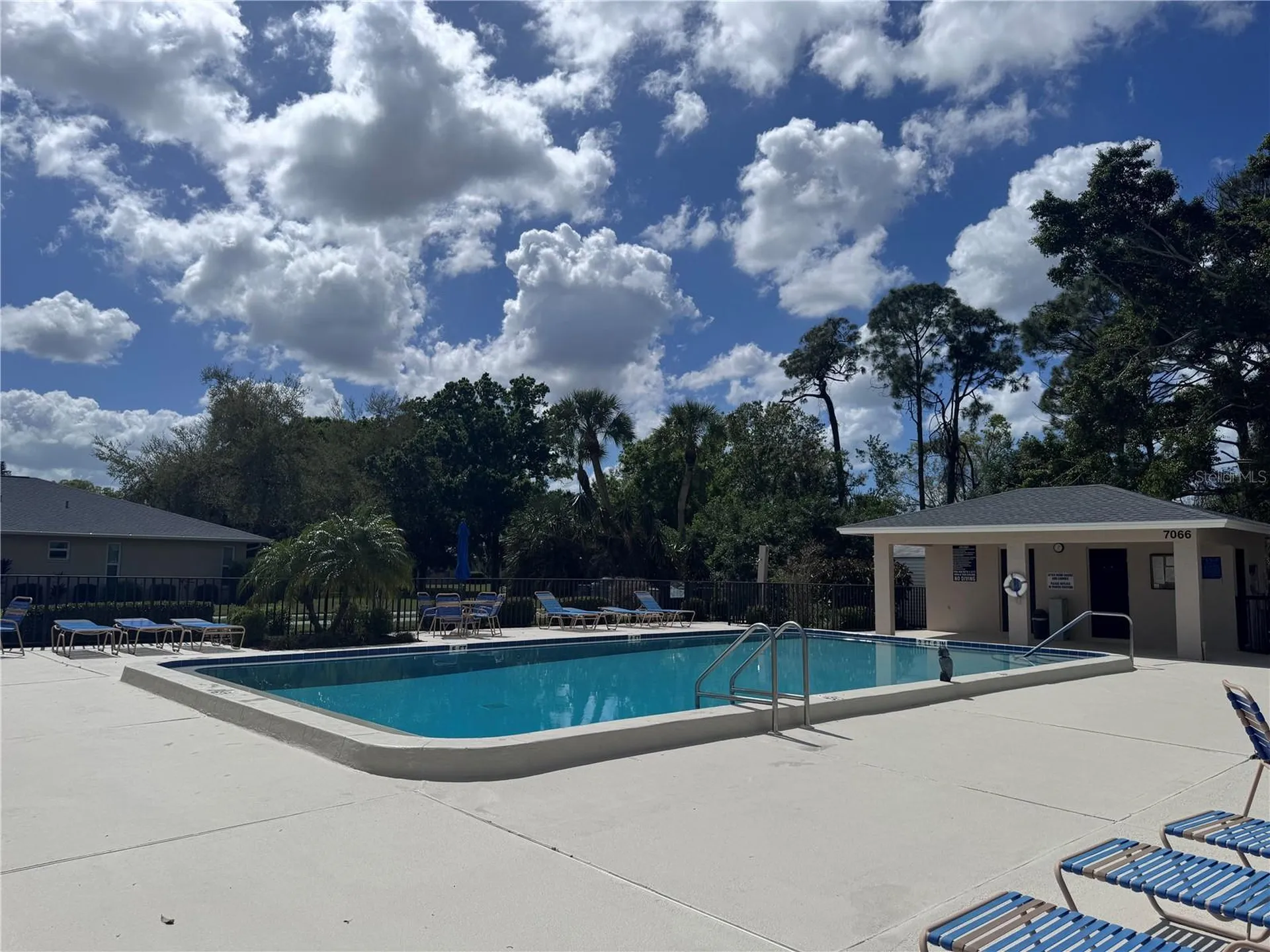 7077 W Country Club Drive N Sarasota FL 34243