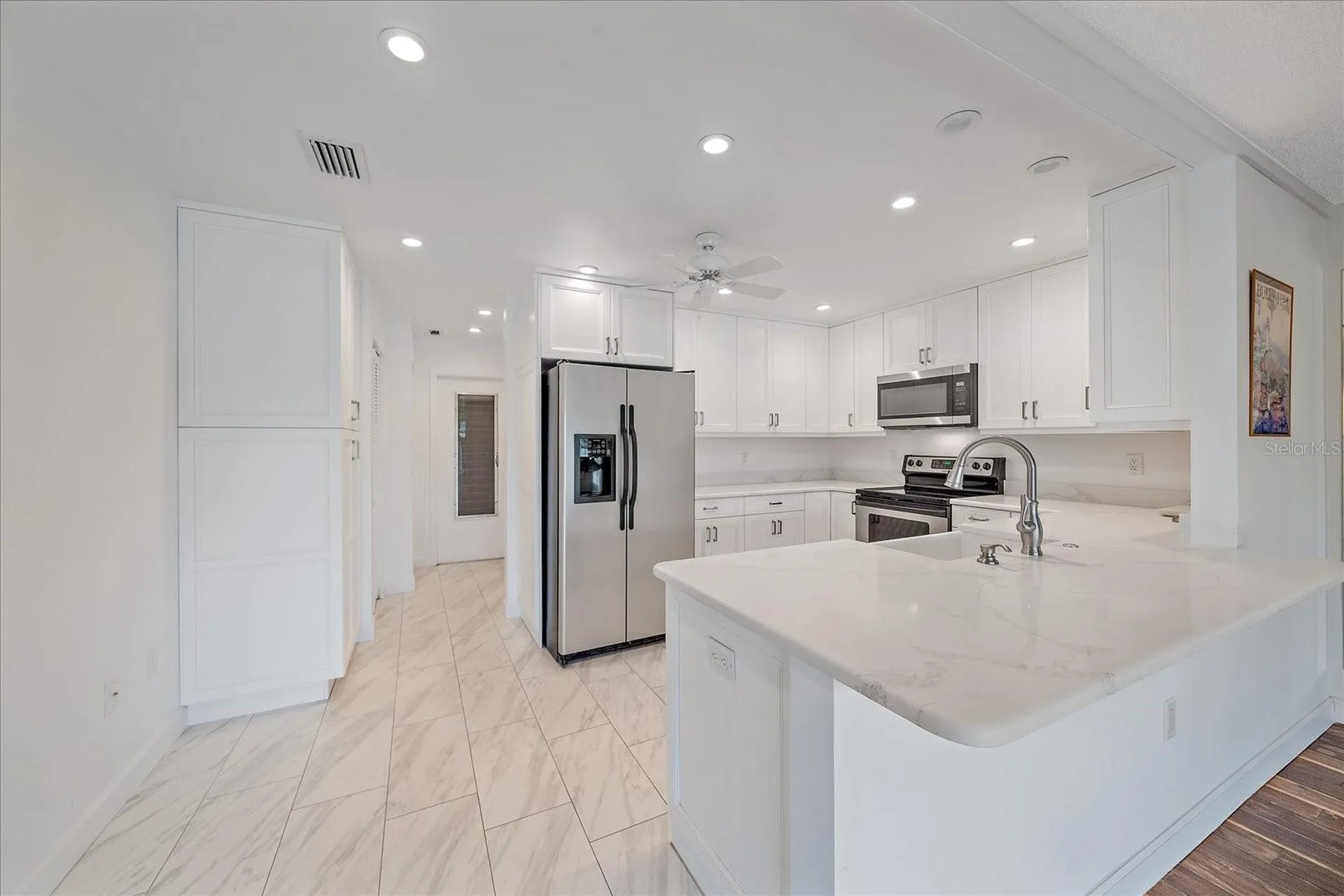 7077 W Country Club Drive N Sarasota FL 34243