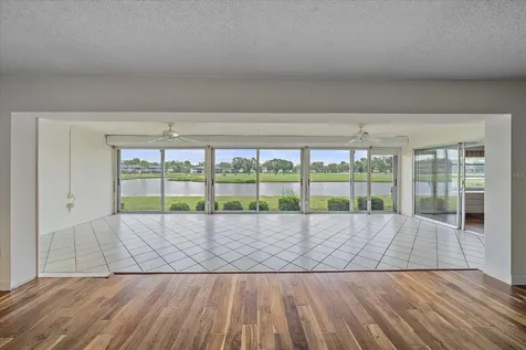 7077 W Country Club Drive N Sarasota FL 34243