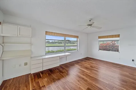 7077 W Country Club Drive N Sarasota FL 34243