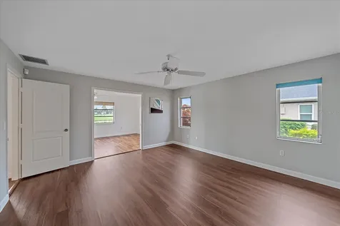 7077 W Country Club Drive N Sarasota FL 34243