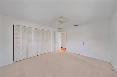 7077 W Country Club Drive N Sarasota FL 34243
