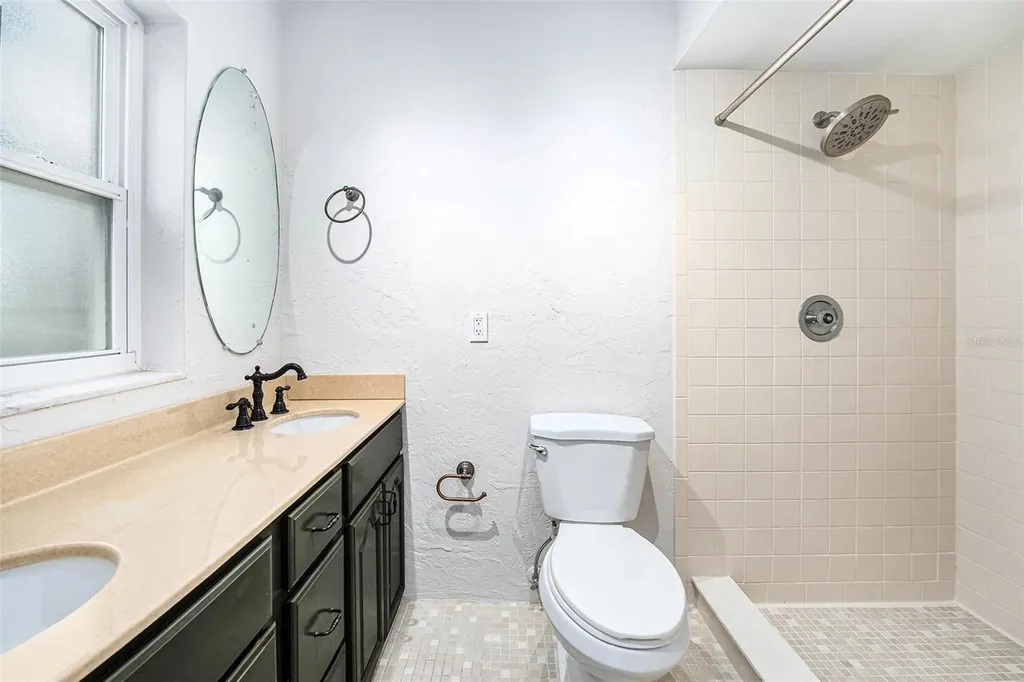 3401 Coquina Key Drive SE St Petersburg FL 33705