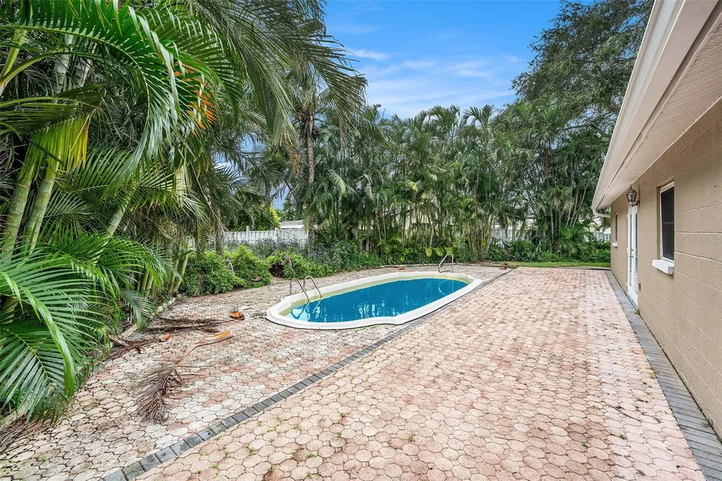 3401 Coquina Key Drive SE St Petersburg FL 33705