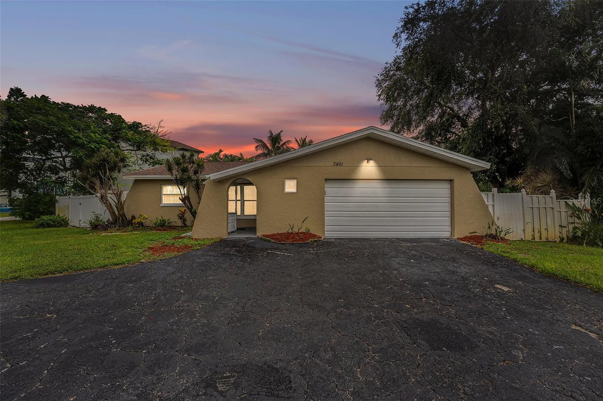 3401 Coquina Key Drive SE St Petersburg FL 33705