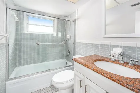 3401 Coquina Key Drive SE St Petersburg FL 33705
