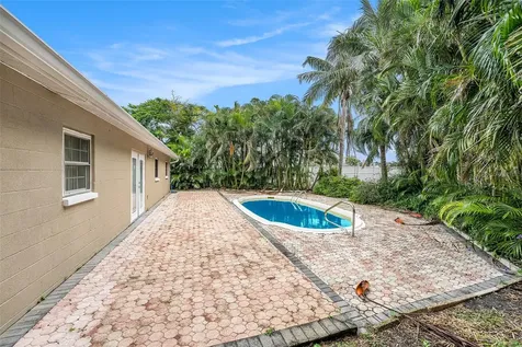 3401 Coquina Key Drive SE St Petersburg FL 33705