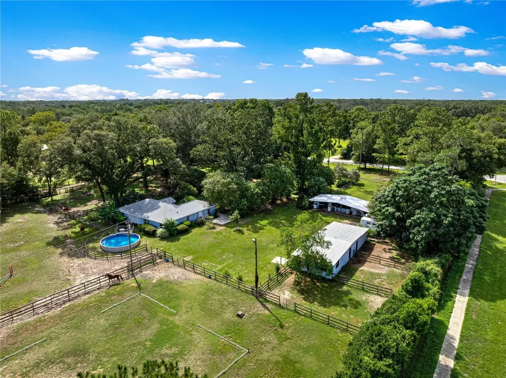 8221 SE 126th Place Belleview FL 34420
