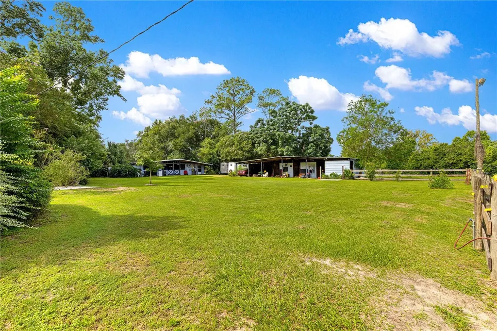 8221 SE 126th Place Belleview FL 34420
