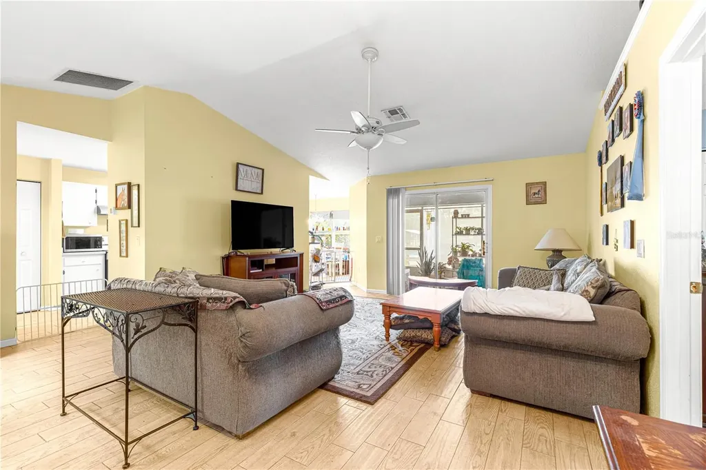 8221 SE 126th Place Belleview FL 34420