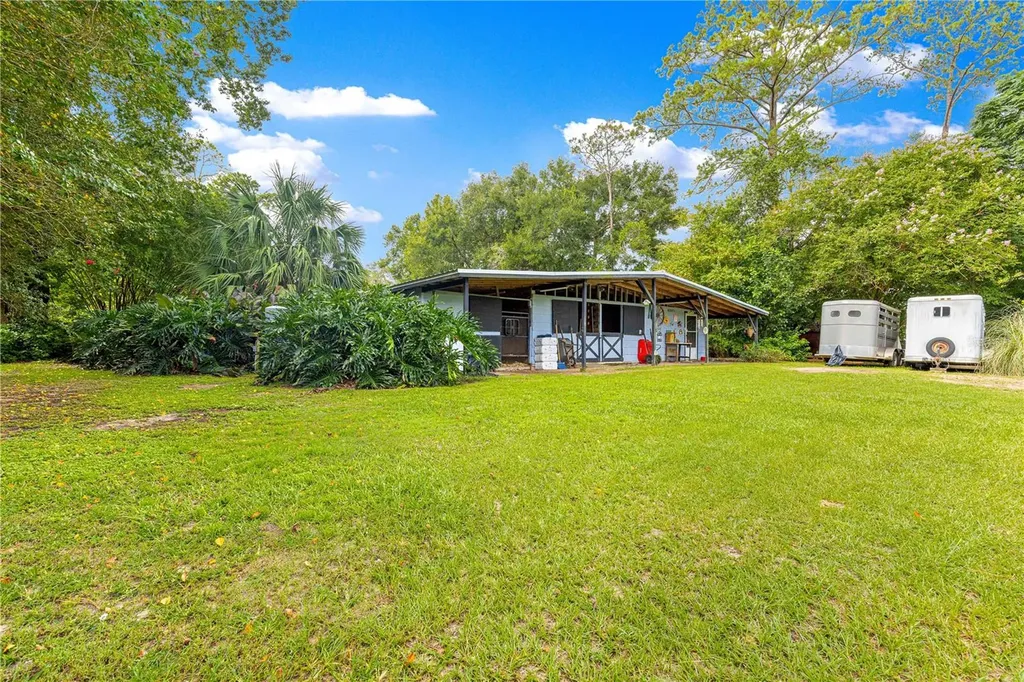 8221 SE 126th Place Belleview FL 34420
