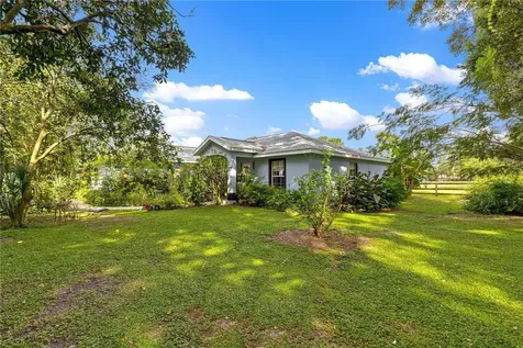 8221 SE 126th Place Belleview FL 34420