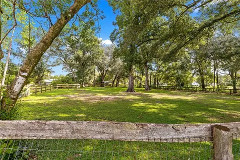 8221 SE 126th Place Belleview FL 34420