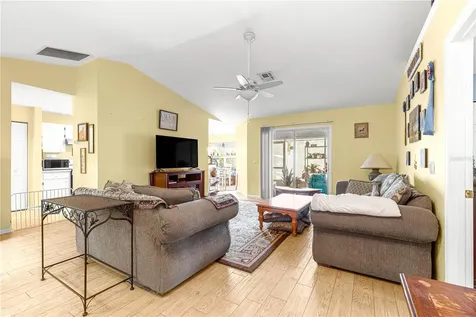8221 SE 126th Place Belleview FL 34420