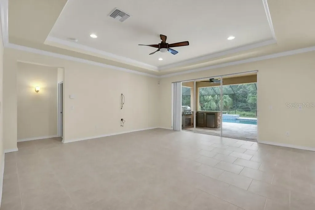 11209 Coventry Grove Circle Lithia FL 33547