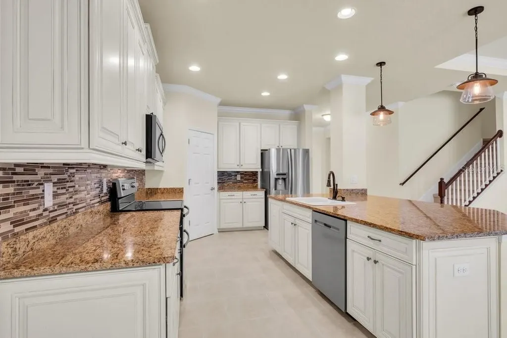 11209 Coventry Grove Circle Lithia FL 33547