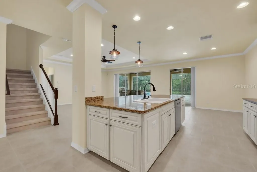 11209 Coventry Grove Circle Lithia FL 33547