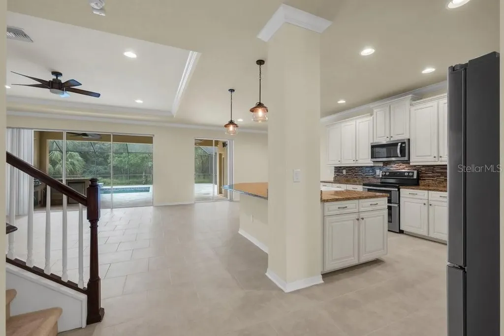 11209 Coventry Grove Circle Lithia FL 33547