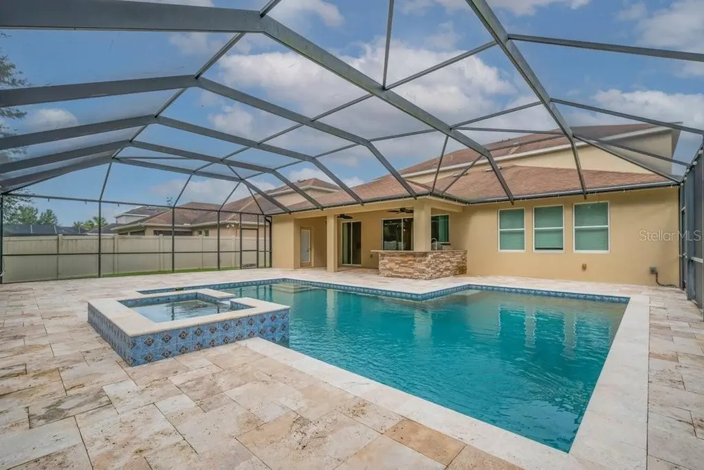 11209 Coventry Grove Circle Lithia FL 33547