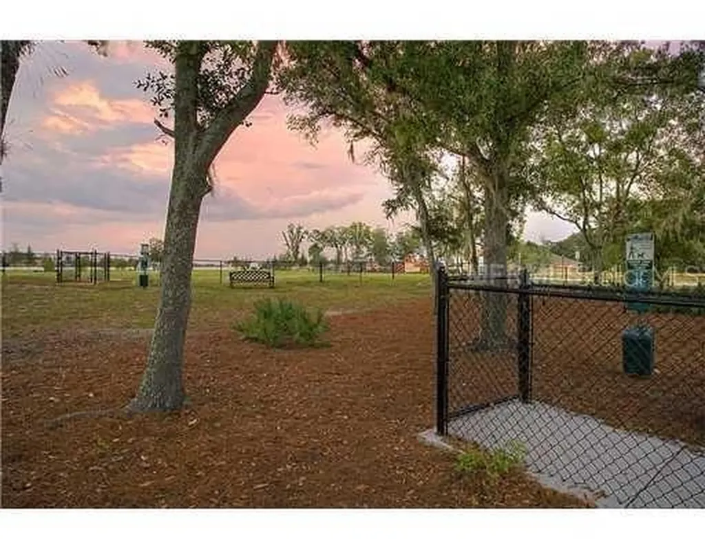 11209 Coventry Grove Circle Lithia FL 33547
