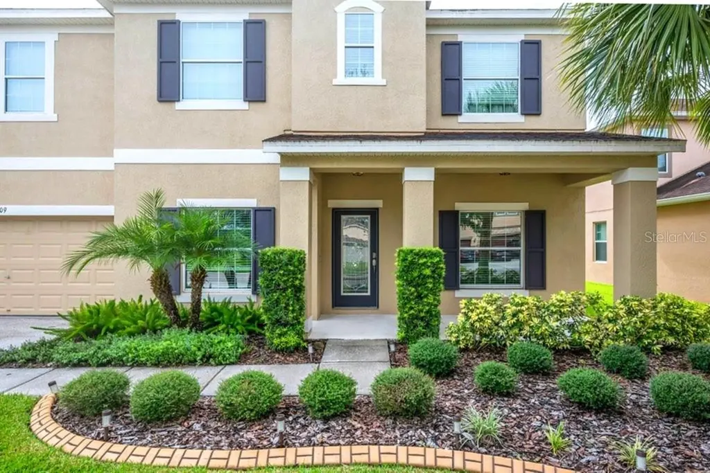 11209 Coventry Grove Circle Lithia FL 33547