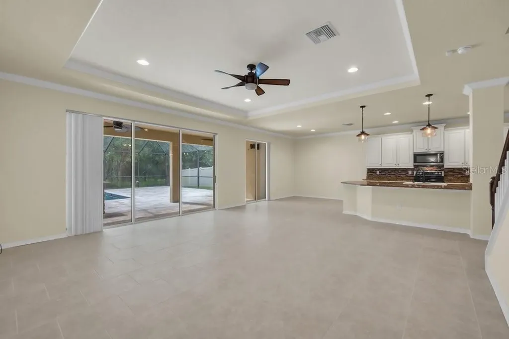 11209 Coventry Grove Circle Lithia FL 33547