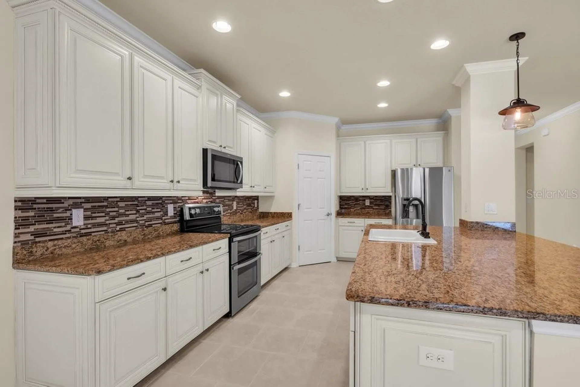 11209 Coventry Grove Circle Lithia FL 33547