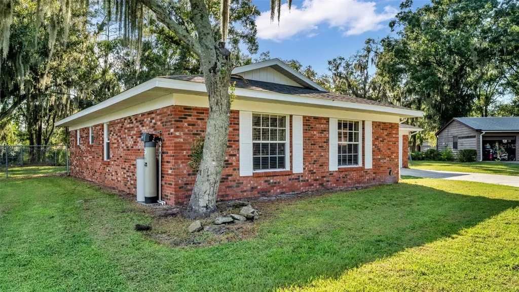 3050 Cross Fox Drive Mulberry FL 33860