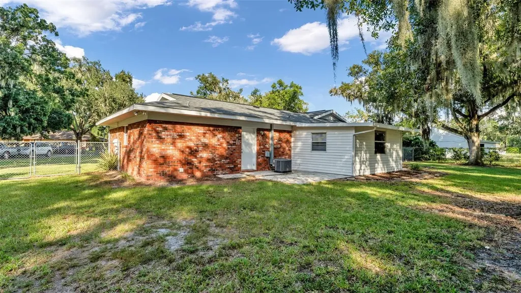 3050 Cross Fox Drive Mulberry FL 33860