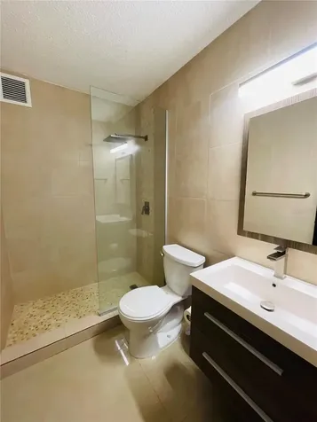 CV2R+3G8 Luis Vigoreaux Avenue Guaynabo PR 00966