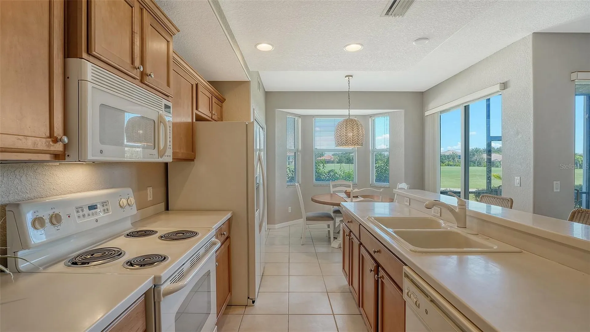 811 Fairwaycove Lane Bradenton FL 34212