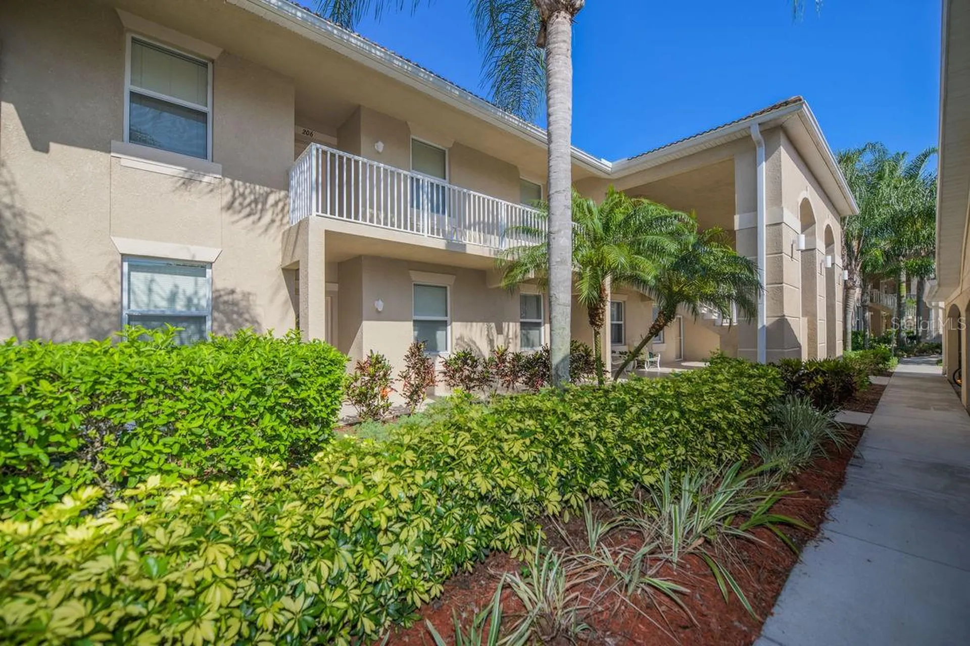 811 Fairwaycove Lane Bradenton FL 34212