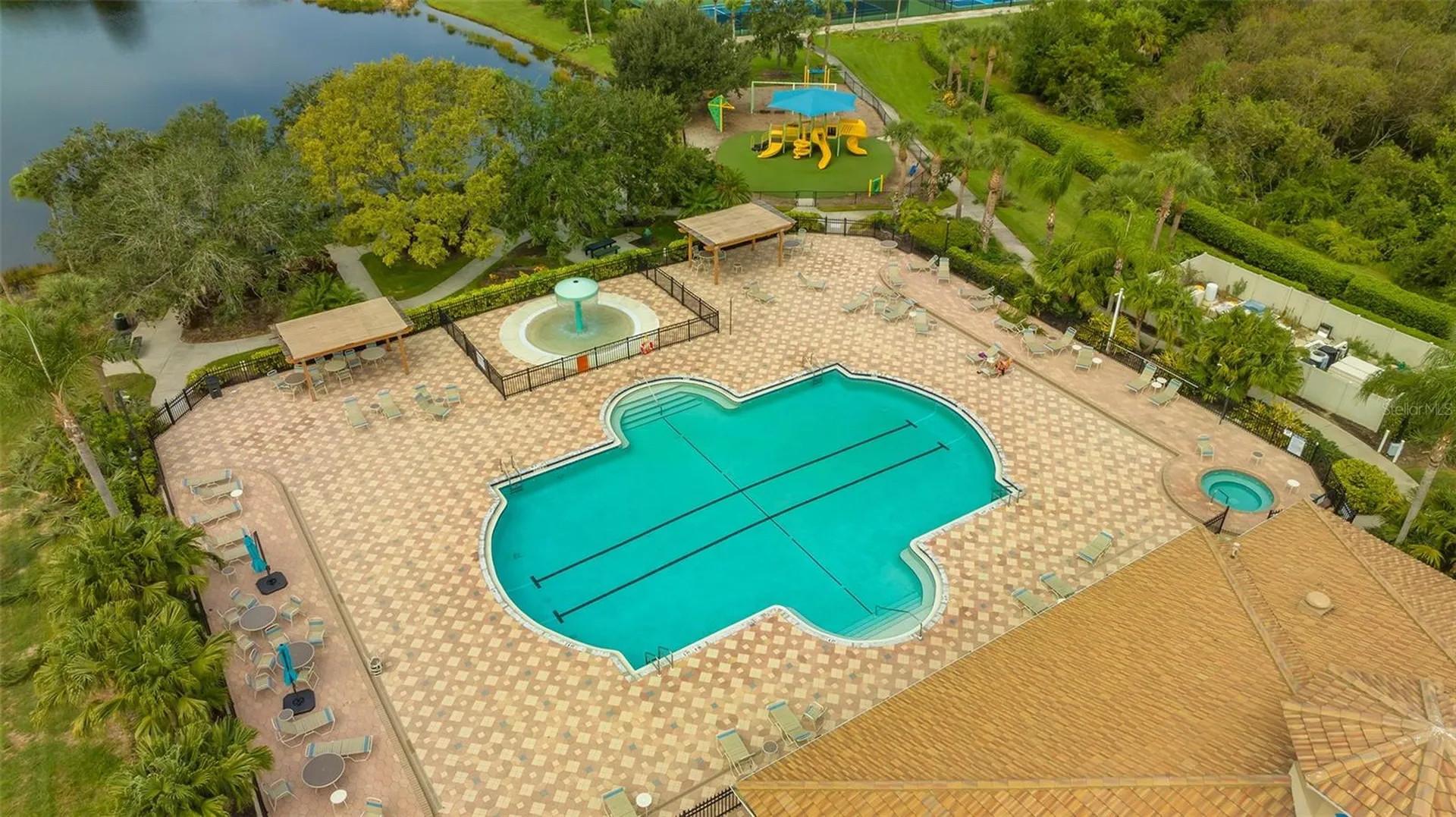 811 Fairwaycove Lane Bradenton FL 34212