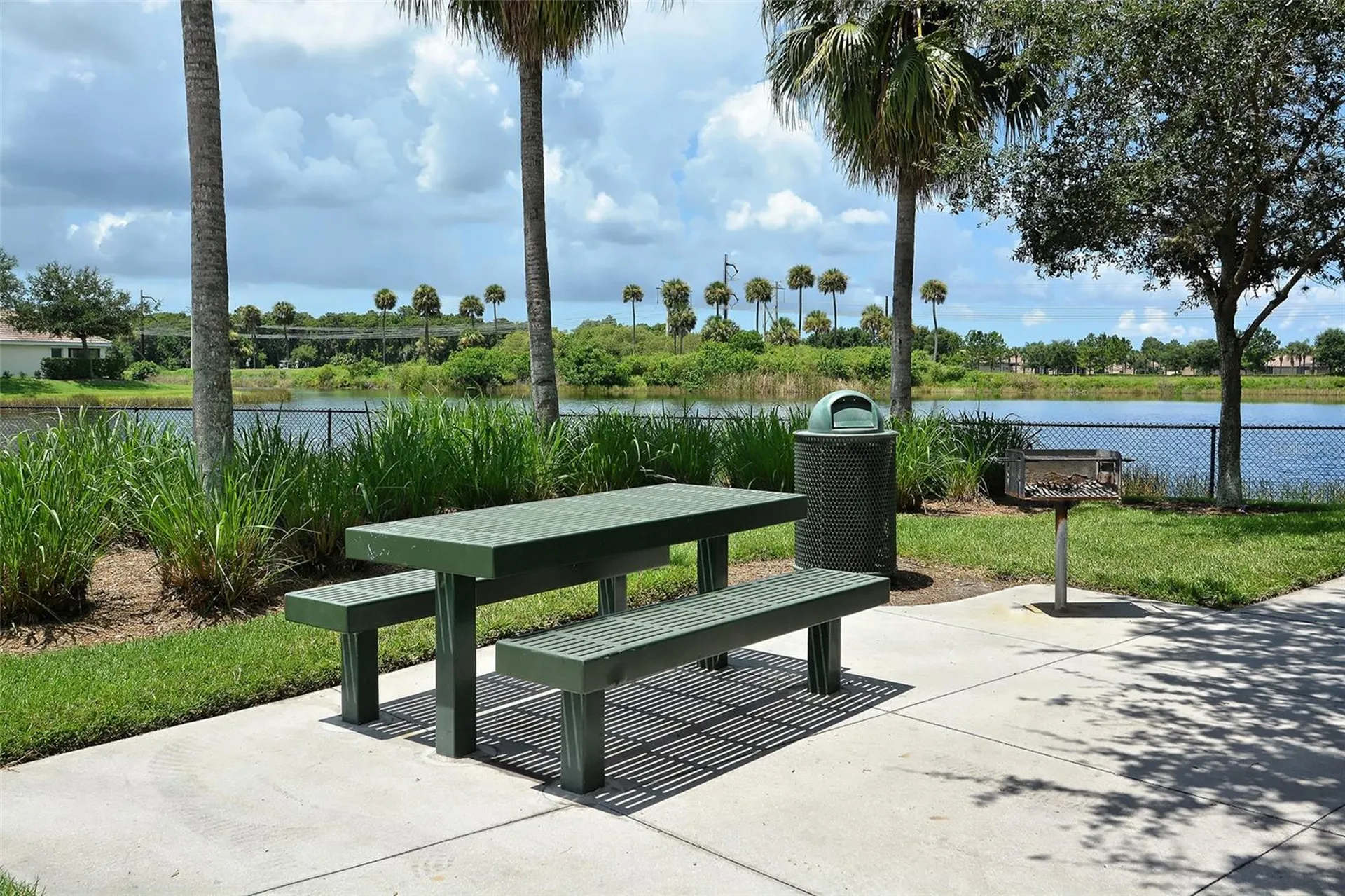 811 Fairwaycove Lane Bradenton FL 34212
