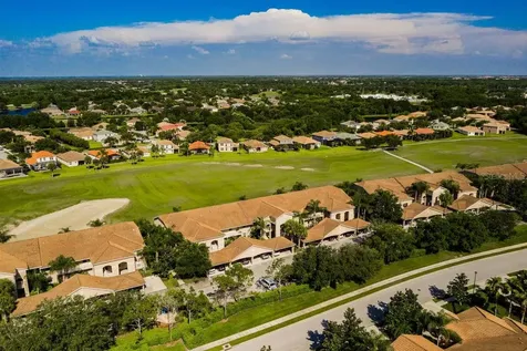 811 Fairwaycove Lane Bradenton FL 34212